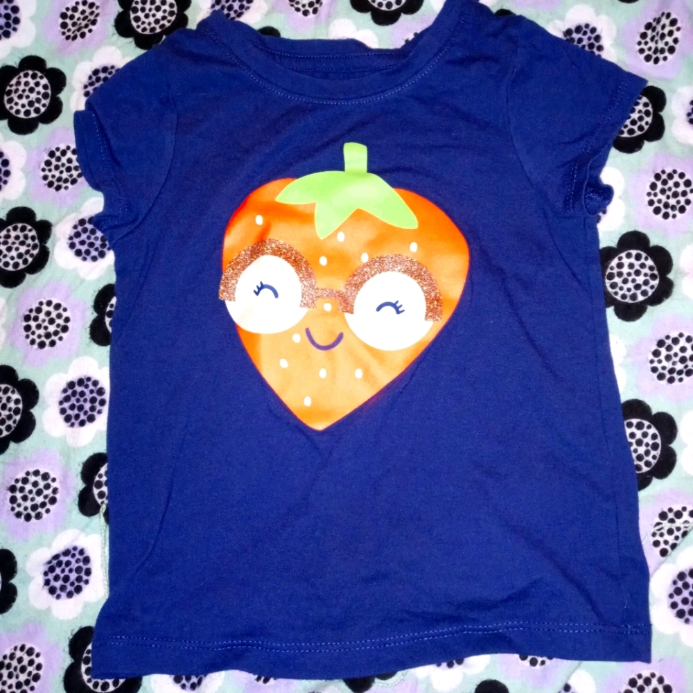 3/15 SALE strawberry tee
